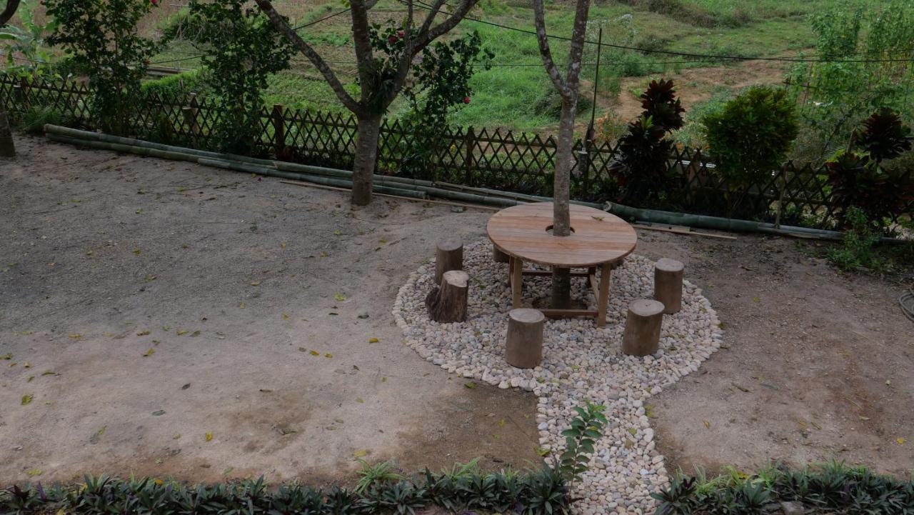 Nha Tan - Mai Chau Homestay And Tours Mai Châu Exterior foto