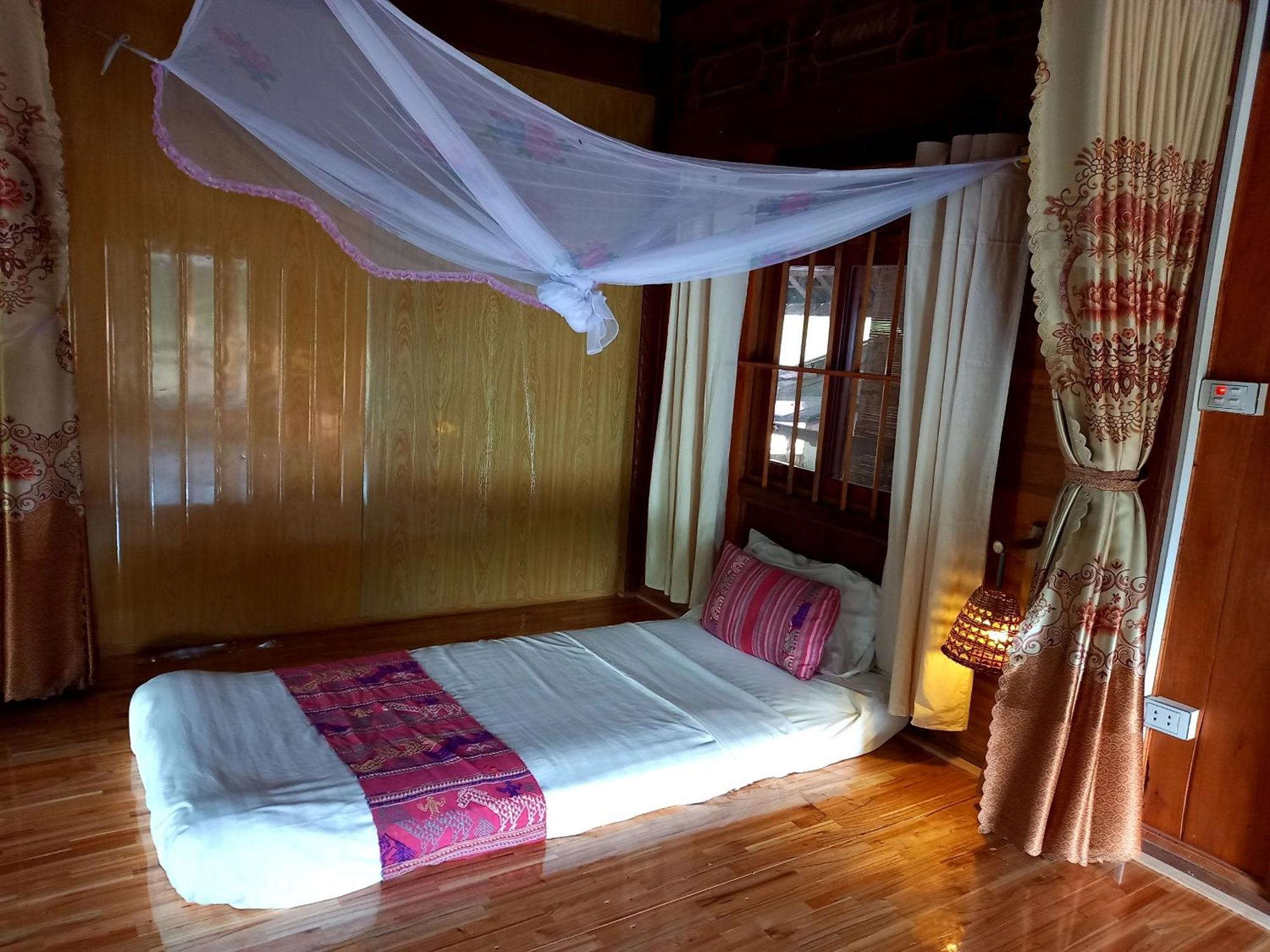 Nha Tan - Mai Chau Homestay And Tours Mai Châu Exterior foto