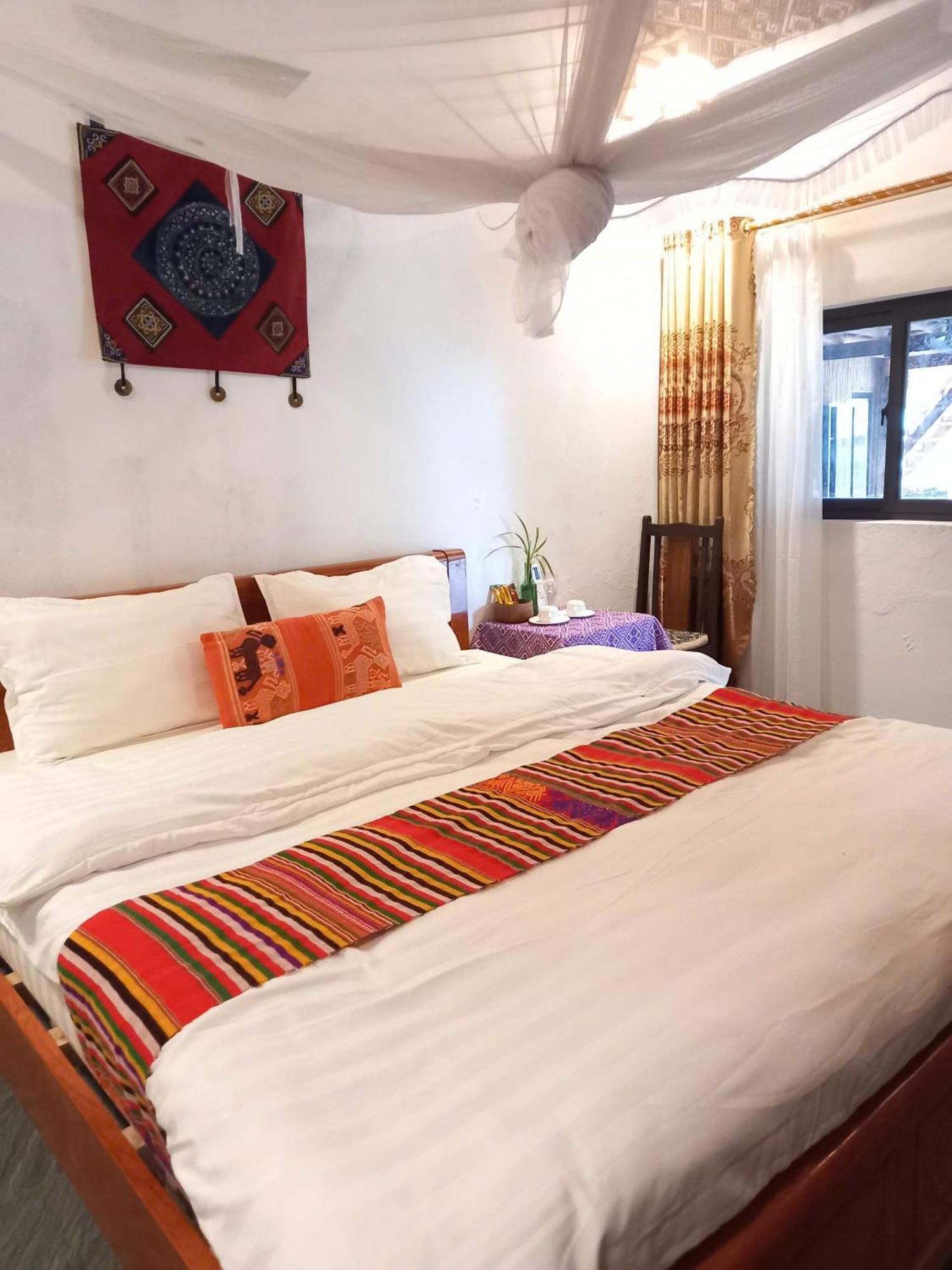 Nha Tan - Mai Chau Homestay And Tours Mai Châu Exterior foto